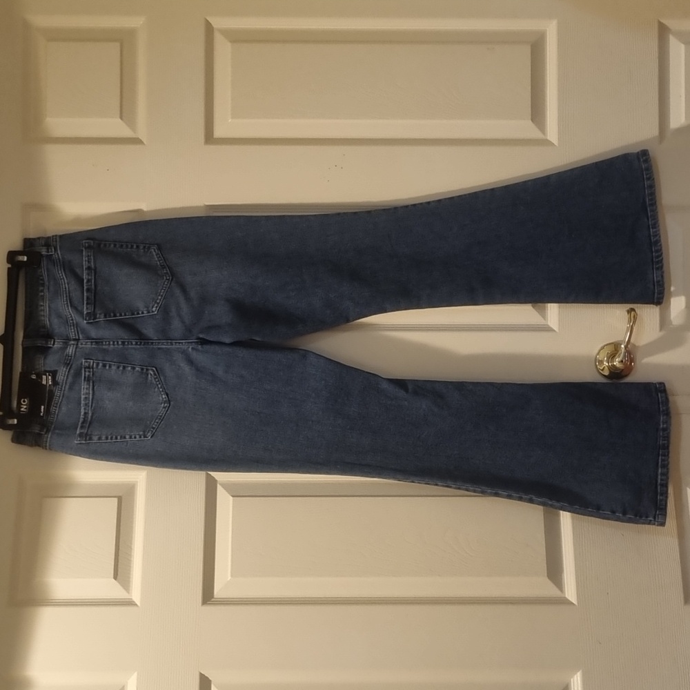 I.N.C. International Concepts Belted Flared-Leg Jeans Blue Size 6/28 - Picture 8 of 13